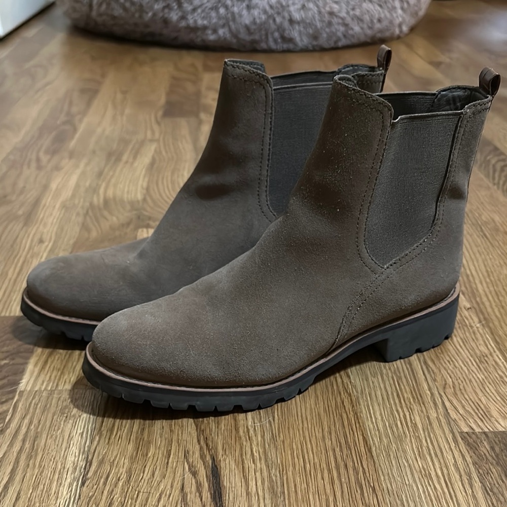 Sam Edelman Chelsea Boots